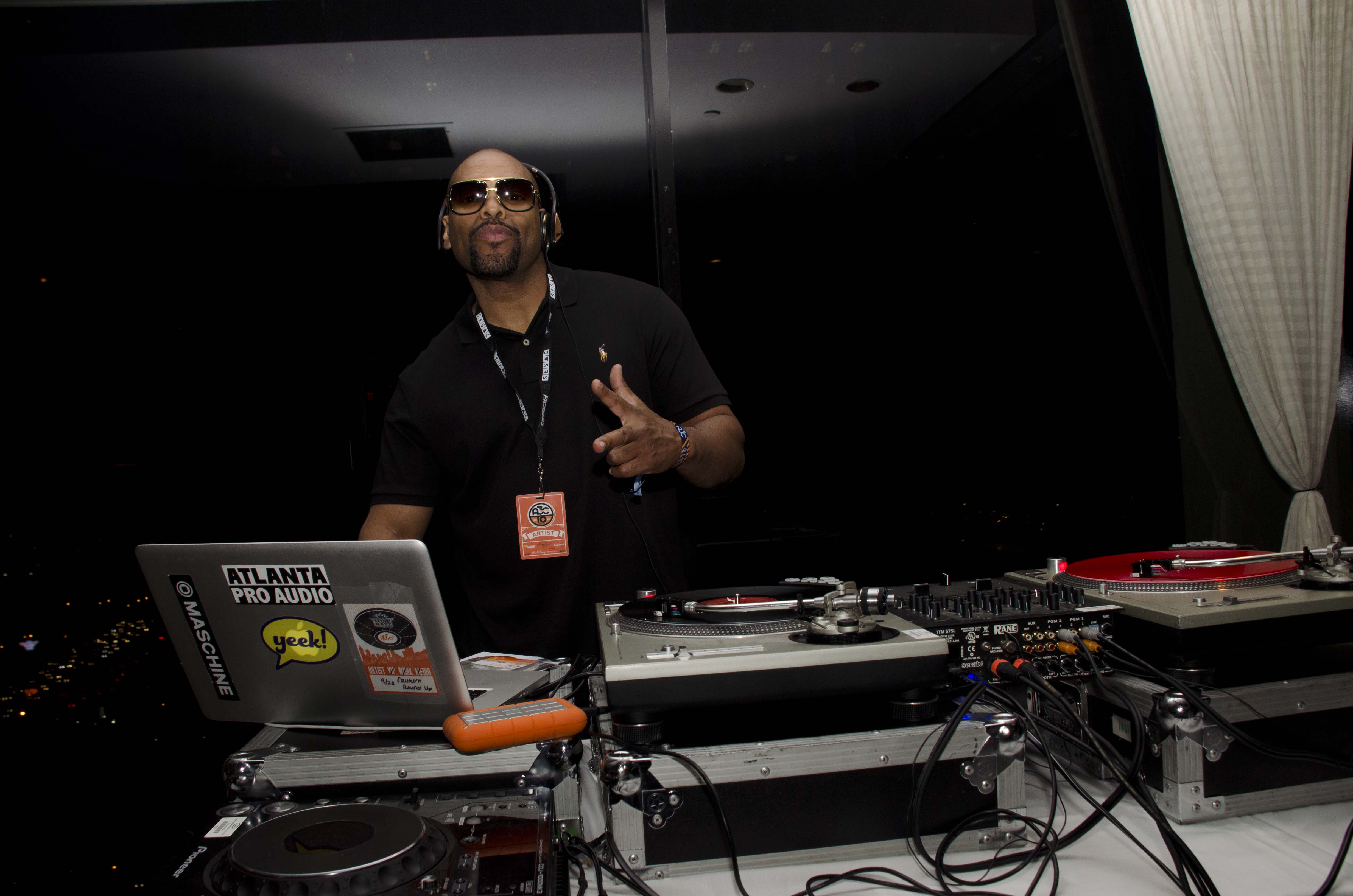 DJ toomp artist profile lifestyle.jpg