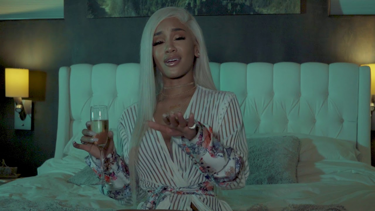 _Icy Girl_ Saweetie music video 